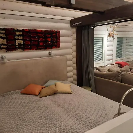 Chalet Mustikka, Messilae
